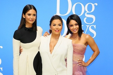 Eva Longoria tái xuất sau hơn 1 tháng sinh con