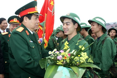 Thanh niên Thủ đô hăng hái lên đường nhập ngũ