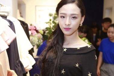 Bắt Hoa hậu Thế giới người Việt Trương Hồ Phương Nga