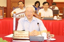 Tập thể Bộ Chính trị làm việc với Ban Thường vụ Thành ủy Hà Nội