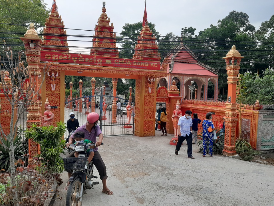 Nhiều chùa Khmer “vắng tanh” trong ngày Tết cổ truyền - 5 Nhiều chùa Khmer “vắng tanh” trong ngày Tết cổ truyền - 5
