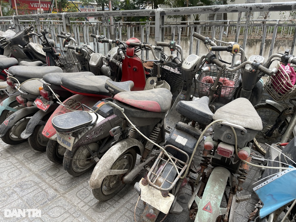 Thực hư thông tin hàng trăm xe máy cũ ở Linh Đàm được đưa đi từ thiện - 5 Thực hư thông tin hàng trăm xe máy cũ ở Linh Đàm được đưa đi từ thiện - 5