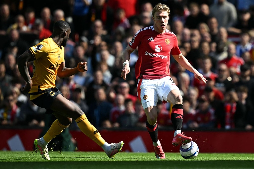 Man Utd gục ngã trước đội bóng nằm sát nhóm xuống hạng - 1 Man Utd gục ngã trước đội bóng nằm sát nhóm xuống hạng - 1