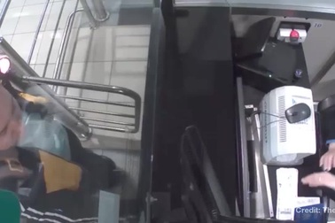 Hình ảnh nghi phạm vụ ám sát blogger quân sự Nga