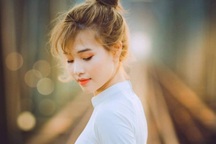 Nữ sinh giỏi xinh của Đại học Vinh có duyên với nước Lào