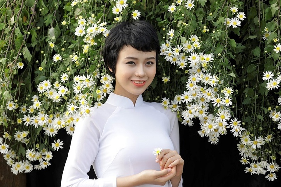 Nữ sinh Ngoại thương mắc ung thư vú lột xác đầy bất ngờ - 1 Nữ sinh Ngoại thương mắc ung thư vú lột xác đầy bất ngờ - 1