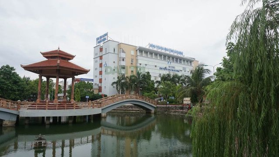 Học sinh văng xuống đường và những câu chuyện hi hữu trong giáo dục năm 2019 - 1 Học sinh văng xuống đường và những câu chuyện hi hữu trong giáo dục năm 2019 - 1