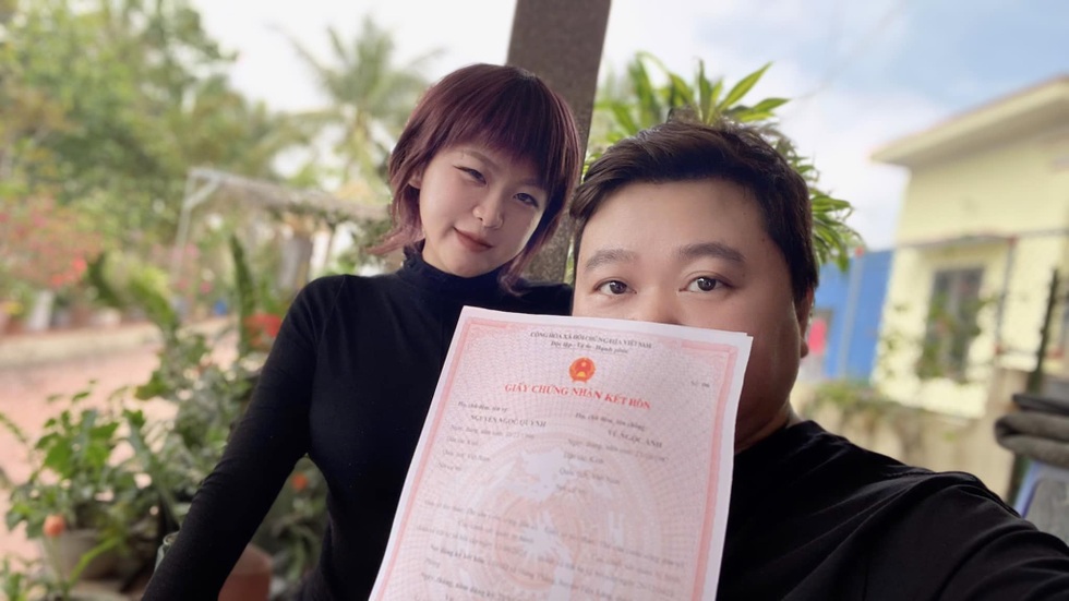 Cô gái Hà Nội xinh đẹp và tình yêu với chàng trai từng 200 lần gãy xương - 1 Cô gái Hà Nội xinh đẹp và tình yêu với chàng trai từng 200 lần gãy xương - 1