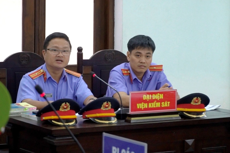 Bác sĩ không nhận tội hiếp dâm, luật sư tố nữ điều dưỡng không trong sáng - 3 Bác sĩ không nhận tội hiếp dâm, luật sư tố nữ điều dưỡng không trong sáng - 3