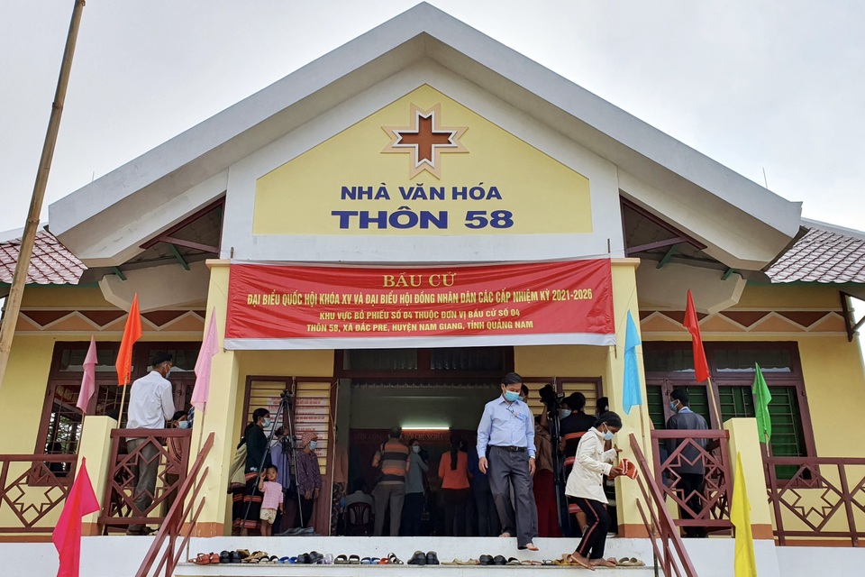 Cử tri 6 xã biên giới Quảng Nam nô nức đi bầu cử sớm - 3 Cử tri 6 xã biên giới Quảng Nam nô nức đi bầu cử sớm - 3