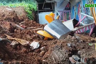 Hiện trường vụ sập tường khu vui chơi khiến 3 cháu nhỏ tử vong