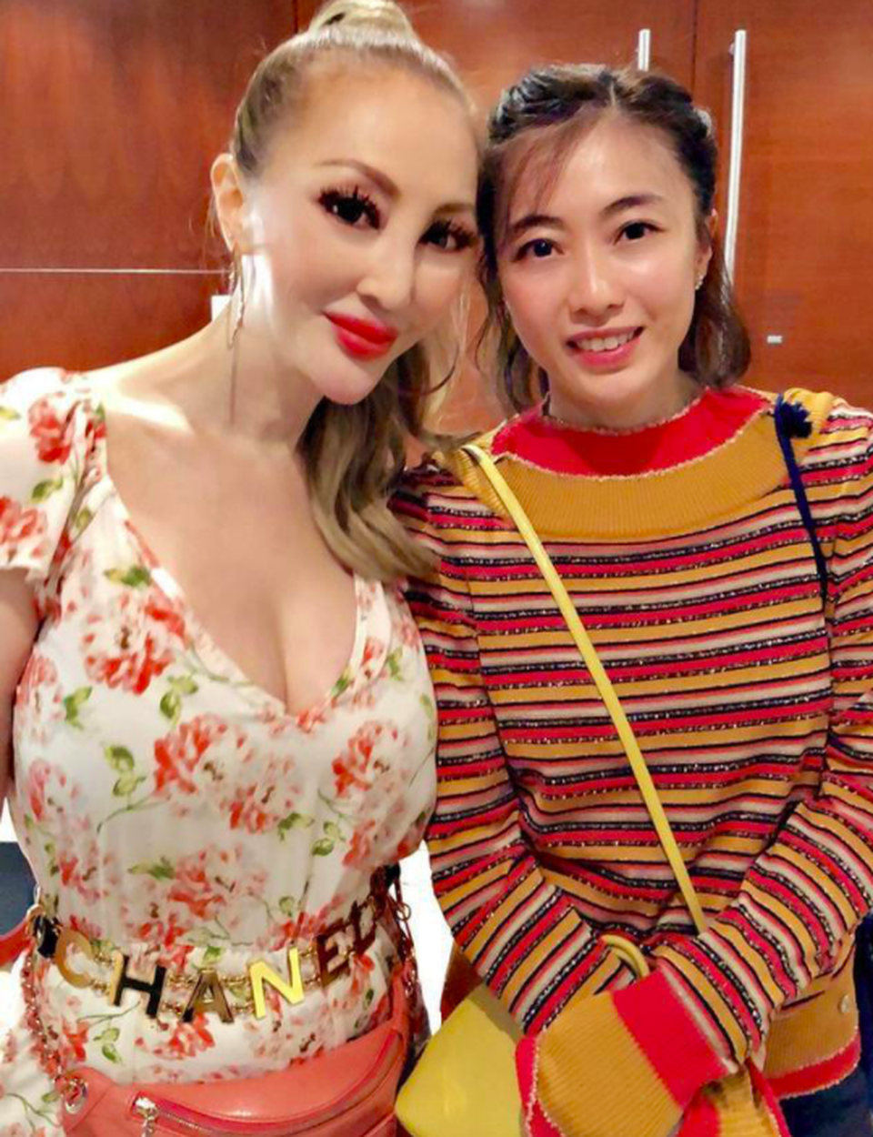 Cuộc sống sang chảnh của người đẹp bị đồn dao kéo thẩm mỹ - 9 Cuộc sống sang chảnh của người đẹp bị đồn dao kéo thẩm mỹ - 9