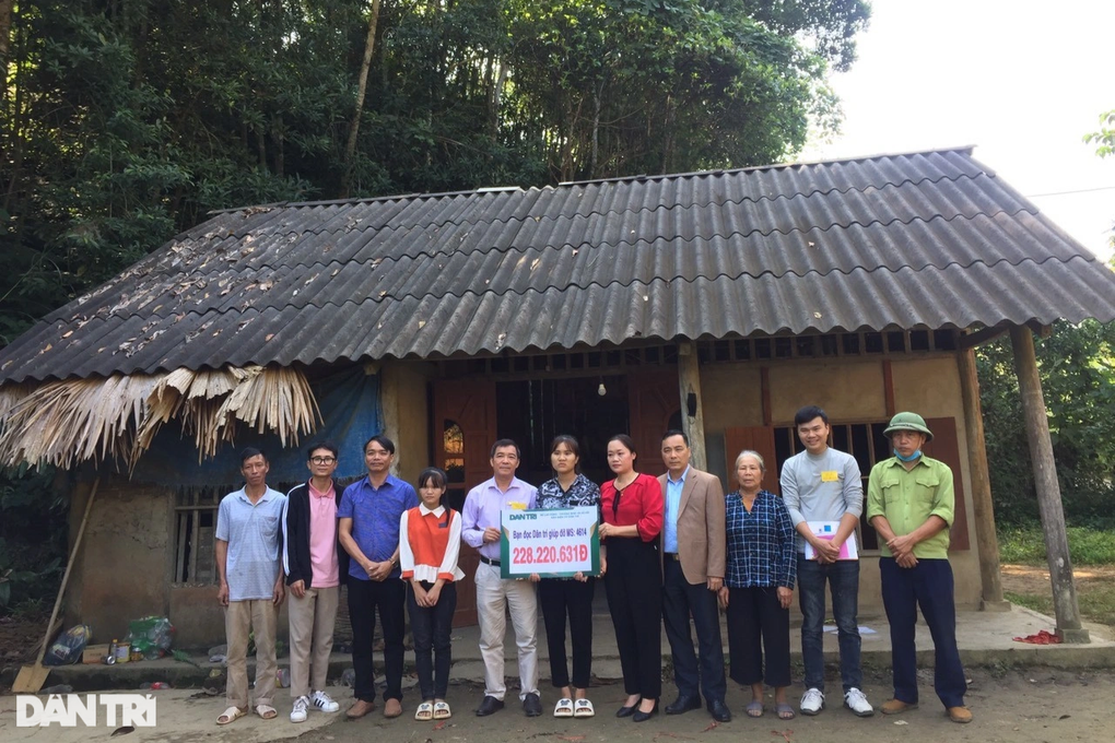 2 chị em mồ côi bố, mẹ mắc ung thư được bạn đọc Dân trí yêu thương giúp đỡ - 1