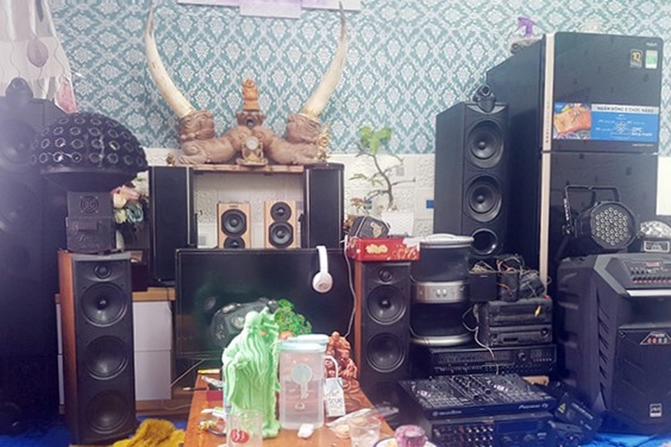 Bệnh nhân tâm thần VIP và động lắc cung cấp dịch vụ từ A đến Z - 1 Bệnh nhân tâm thần VIP và động lắc cung cấp dịch vụ từ A đến Z - 1
