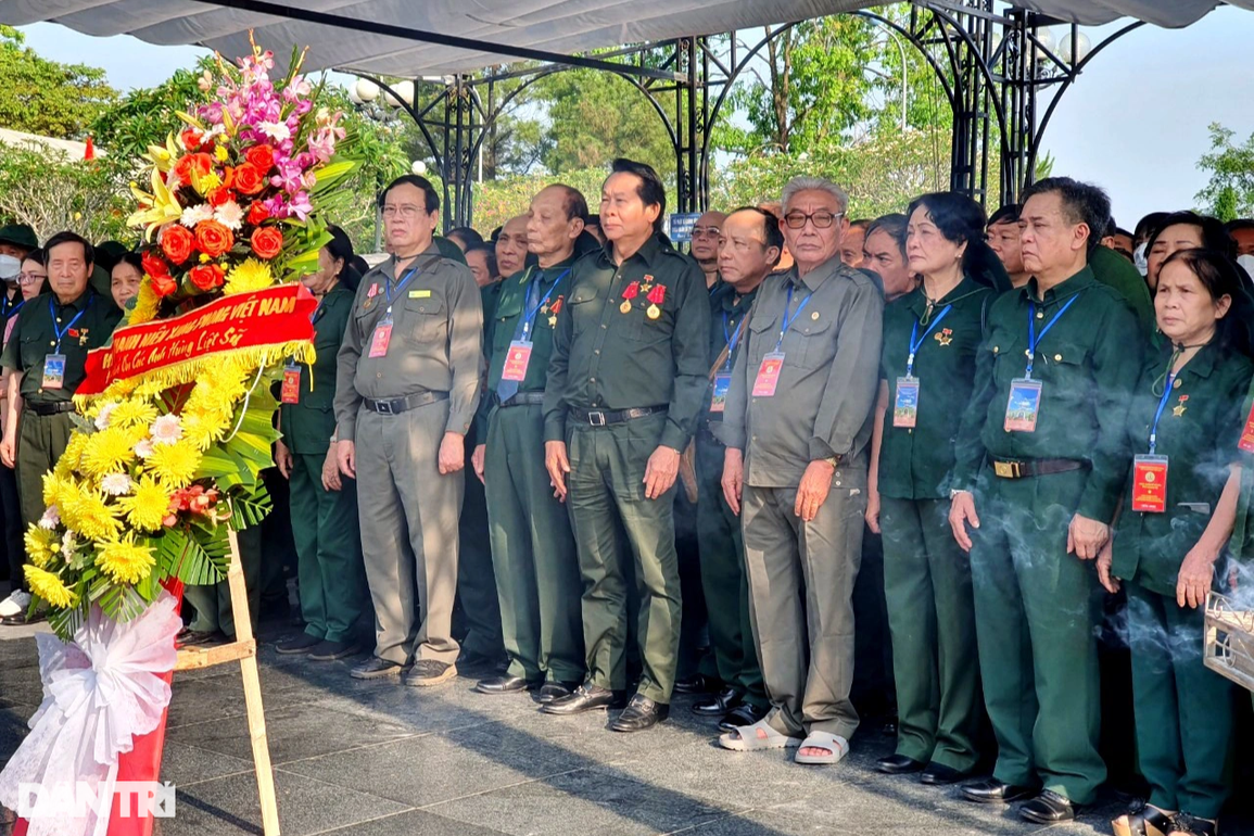 Cuộc hành hương về nguồn của gần 200 cựu thanh niên xung phong - 1 Cuộc hành hương về nguồn của gần 200 cựu thanh niên xung phong - 1