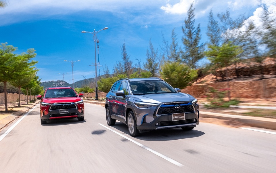 “Tài già” cũng trầm trồ trước công nghệ an toàn trên dòng xe Toyota mới - 3 “Tài già” cũng trầm trồ trước công nghệ an toàn trên dòng xe Toyota mới - 3