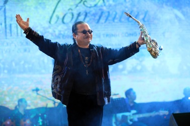 Sau phẫu thuật, sức khỏe của nghệ sĩ Trần Mạnh Tuấn có chuyển biến