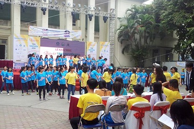 Hàng ngàn bạn trẻ tham gia Ngày hội Tân sinh viên 2014
