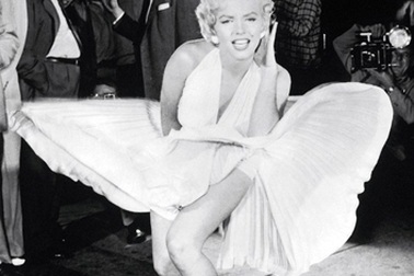 Những chiếc váy in dấu trong lịch sử điện ảnh  