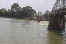 Xác định chủ sà lan gây tai nạn sập cầu Ghềnh