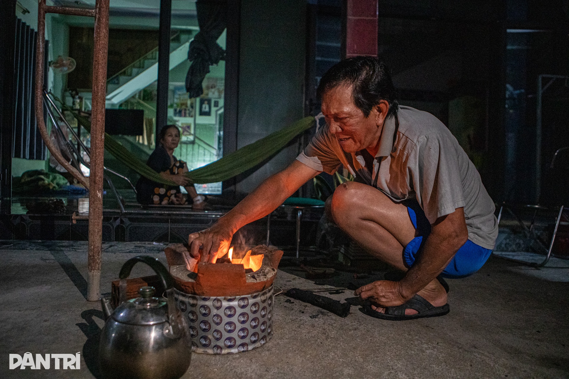 Cuộc sống hai không của người dân Phan Rang trong ngày thứ 5 chống lũ - 4
