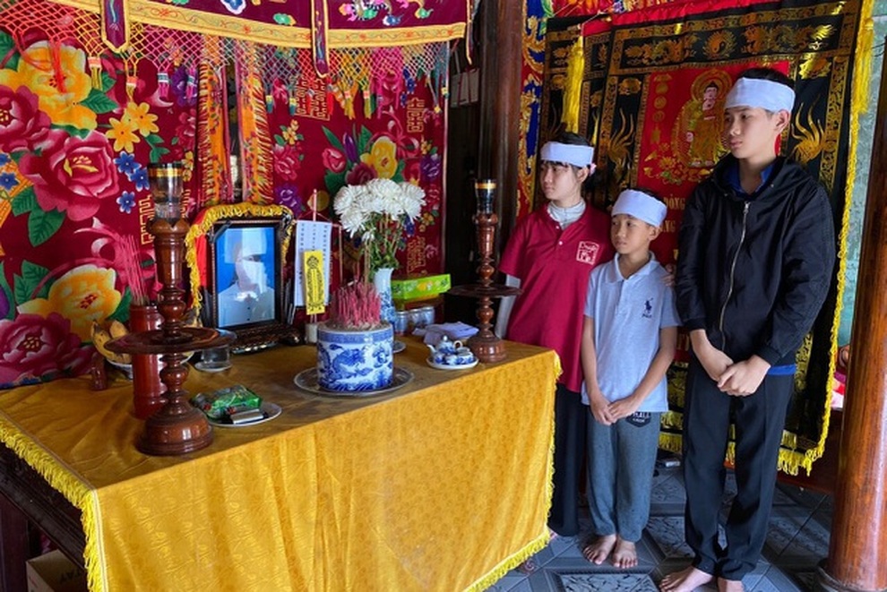 Lá thư xúc động của nữ sinh mồ côi trường chuyên cảm ơn bạn đọc Dân trí! - 3 Lá thư xúc động của nữ sinh mồ côi trường chuyên cảm ơn bạn đọc Dân trí! - 3