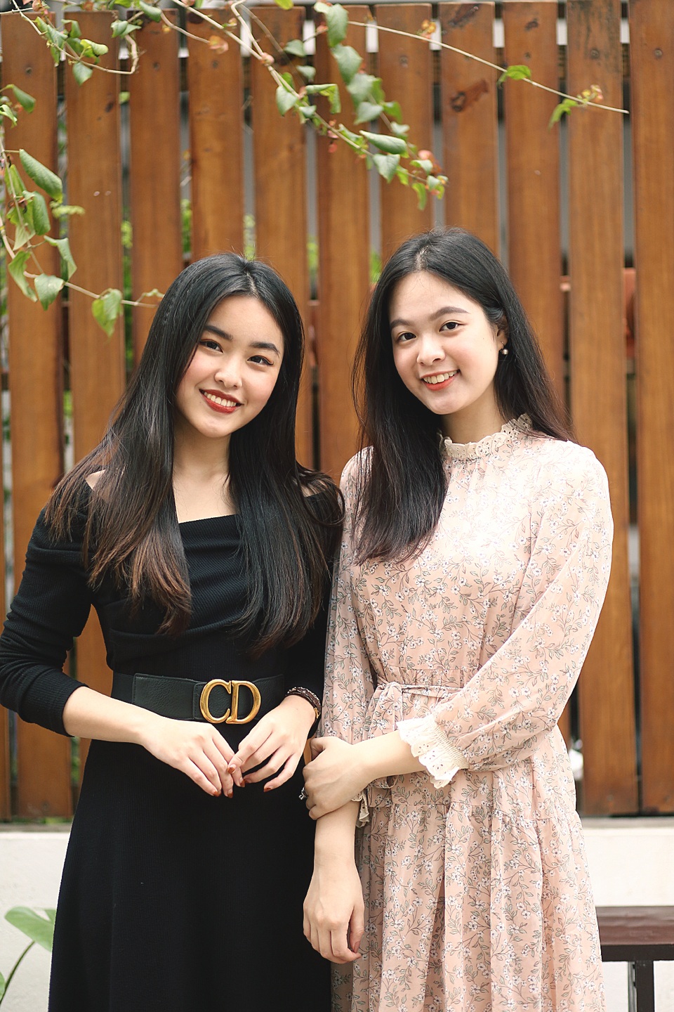 Đôi bạn thân nhà người ta: Cùng học cấp 3, cùng là... Hoa khôi Đại học - 1 Đôi bạn thân nhà người ta: Cùng học cấp 3, cùng là... Hoa khôi Đại học - 1
