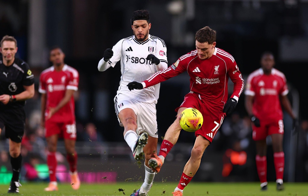 Kịch tính đến giây cuối, Liverpool bị Fulham cầm hòa - 1