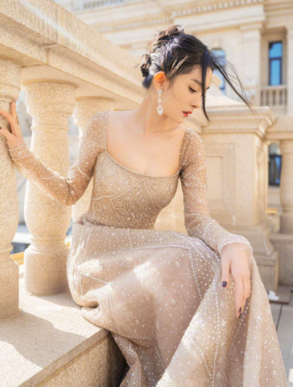 Đường Yên và Dương Mịch lại tránh mặt nhau - 5 Đường Yên và Dương Mịch lại tránh mặt nhau - 5