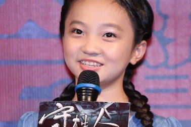 Sao nhí Lâm Diệu Khả bị chỉ trích vì quảng cáo sản phẩm người lớn