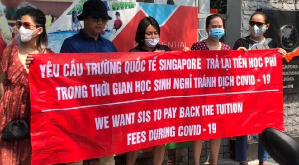 Lùm xùm học phí online Trường Quốc tế Singapore: Phụ huynh lại phản đối - 1 Lùm xùm học phí online Trường Quốc tế Singapore: Phụ huynh lại phản đối - 1