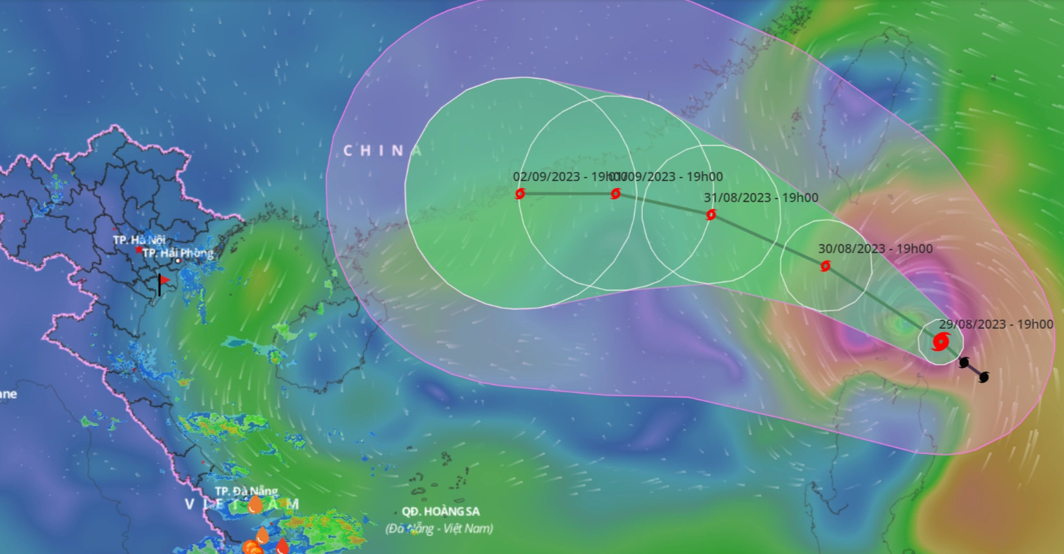 Bão Saola mạnh lên trước khi vào Biển Đông - 1