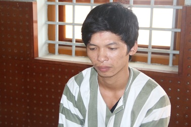 Túng tiều tiêu, vào bệnh viện... cướp tài sản