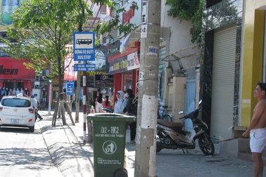 Đà Nẵng lý giải quy định "toàn dân bắt người dán quảng cáo"