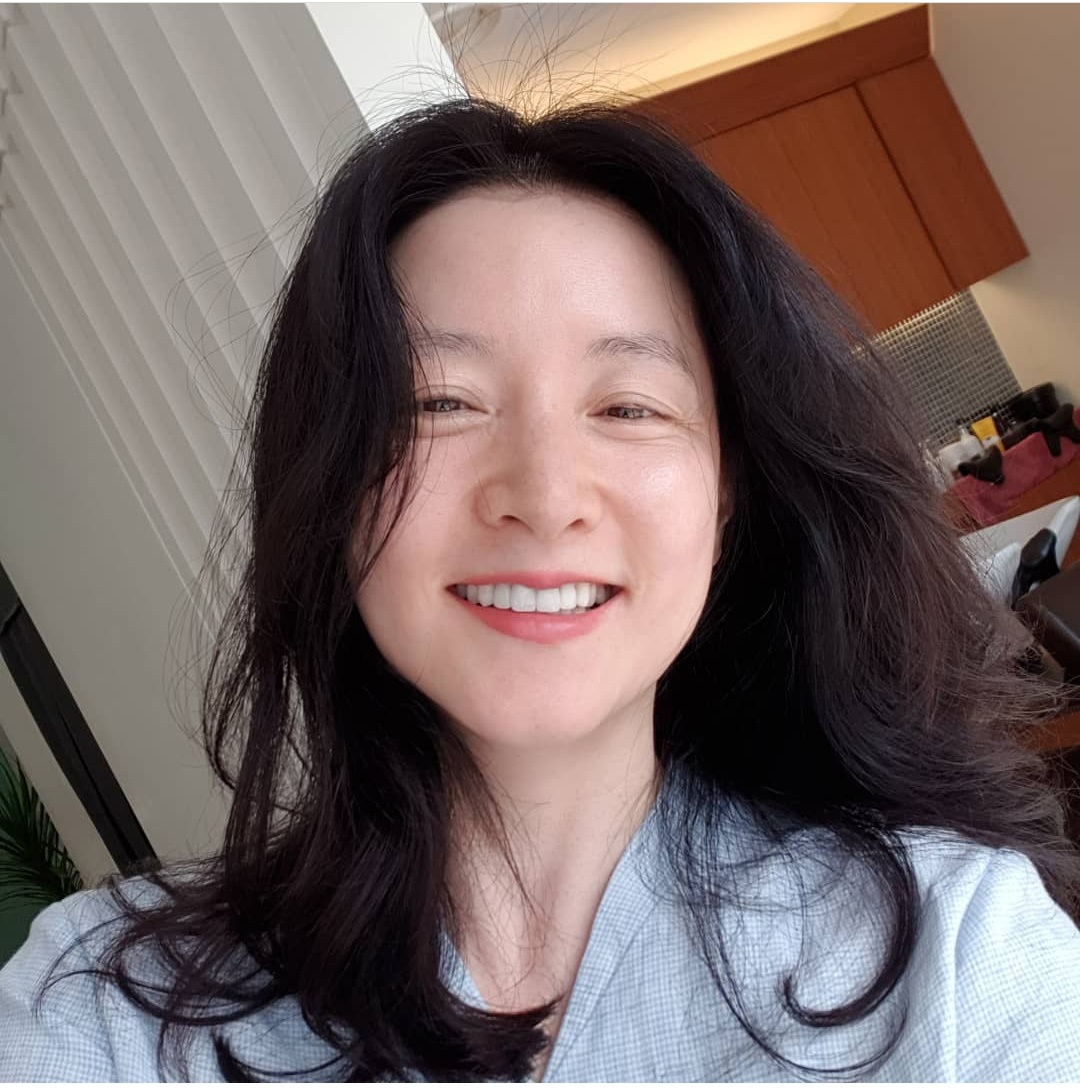 Quốc bảo nhan sắc Hàn Quốc Lee Young Ae tự tin khoe nếp nhăn ở tuổi 54 - 1 Quốc bảo nhan sắc Hàn Quốc Lee Young Ae tự tin khoe nếp nhăn ở tuổi 54 - 1