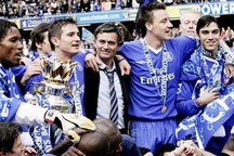 Jose Mourinho và ngày về Chelsea đầy “giông bão”