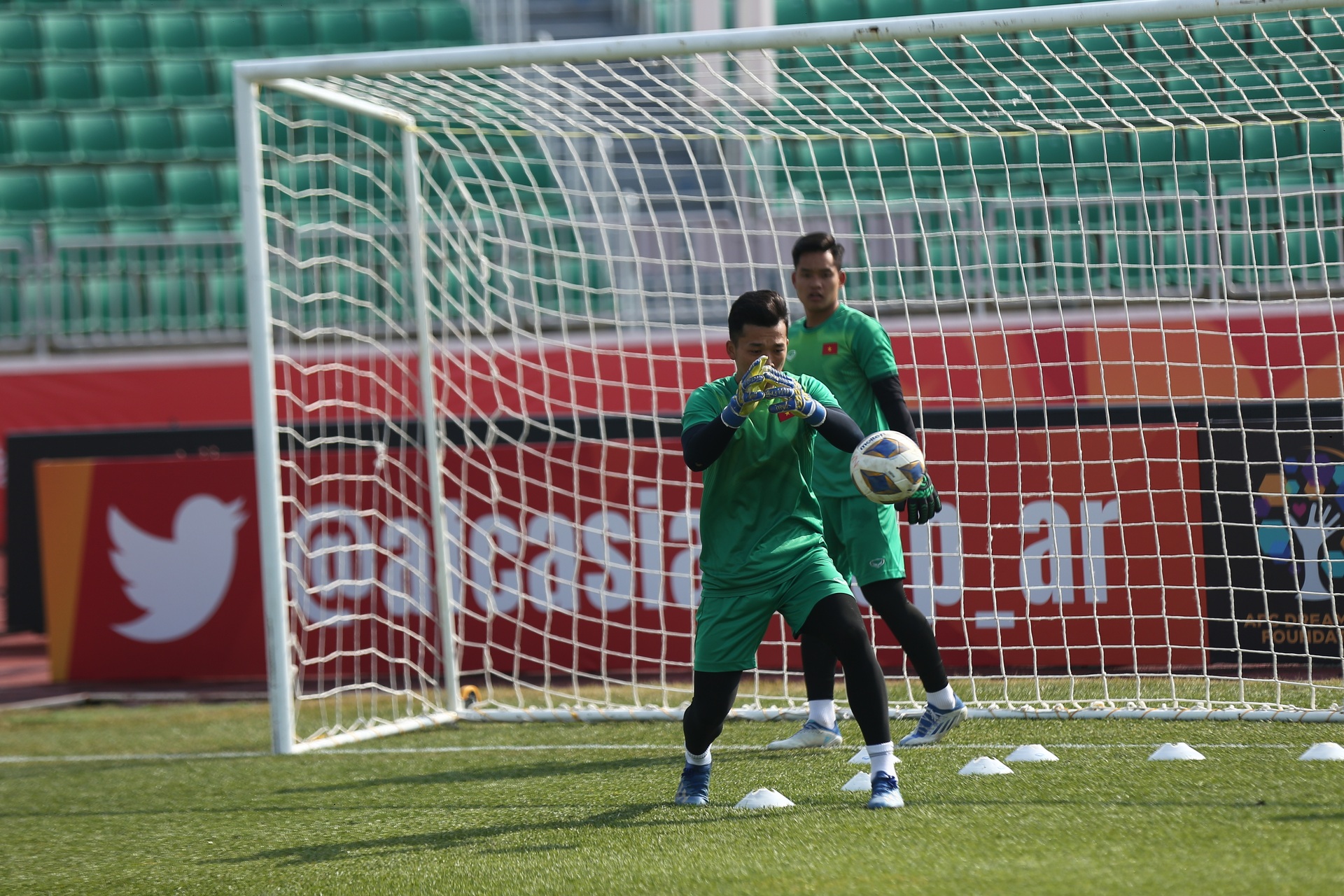 U20 Việt Nam thử sân chính ở Uzbekistan, sẵn sàng đấu Australia - 7