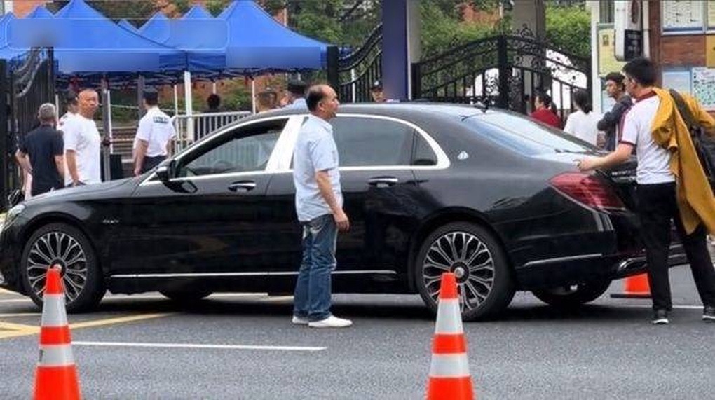 Thiếu gia Maybach gây sốt vì gia thế hoành tráng, học giỏi không ngờ - 2 Thiếu gia Maybach gây sốt vì gia thế hoành tráng, học giỏi không ngờ - 2