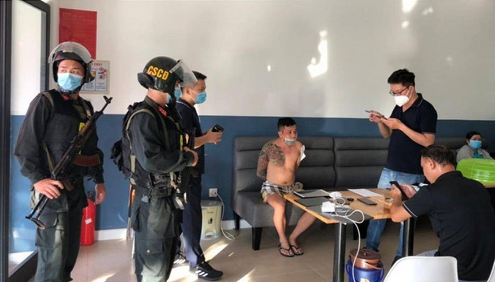 Những bí mật phía sau hotboy cưỡi Mẹc - 3 Những bí mật phía sau hotboy cưỡi Mẹc - 3