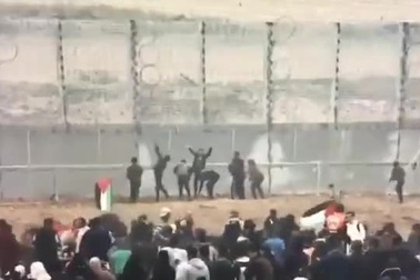 40.000 người Palestine biểu tình tại biên giới Israel tại Dải Gaza