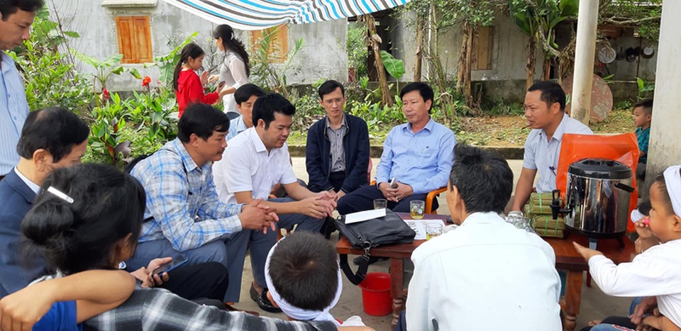 Những hình ảnh cảm động của bạn đọc Dân trí hỗ trợ nóng 4 em thơ mồ côi cha đón Tết - 3 Những hình ảnh cảm động của bạn đọc Dân trí hỗ trợ nóng 4 em thơ mồ côi cha đón Tết - 3