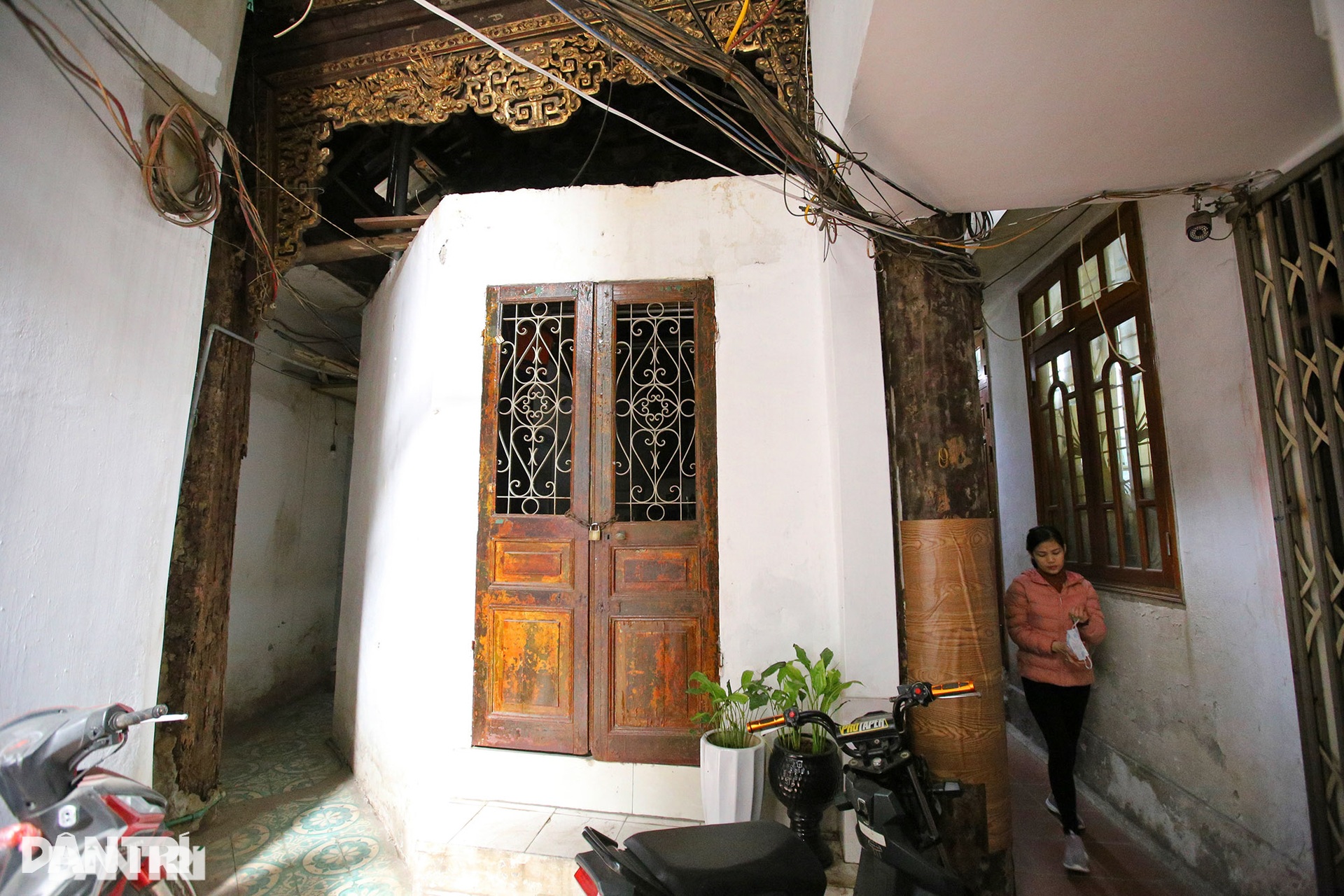 Những hình ảnh cho thấy trung tâm Hà Nội đang ngày càng chật chội - 4 Những hình ảnh cho thấy trung tâm Hà Nội đang ngày càng chật chội - 4
