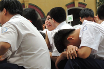 Người mẹ chia sẻ lý do đồng thuận ký đơn không cho con thi lớp 10