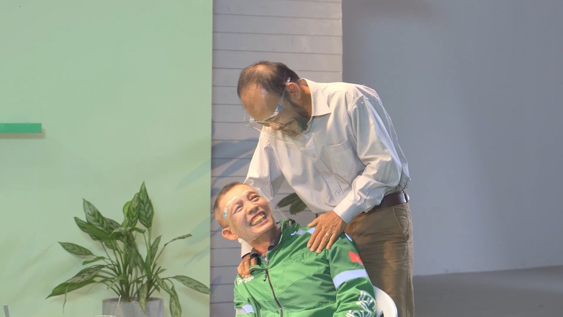 Khoai Lang Thang: Nếu nhà là gia đình nhỏ thì Grab là gia đình to, nơi bác tài gắn kết và chia sẻ khó khăn - 3 Khoai Lang Thang: Nếu nhà là gia đình nhỏ thì Grab là gia đình to, nơi bác tài gắn kết và chia sẻ khó khăn - 3
