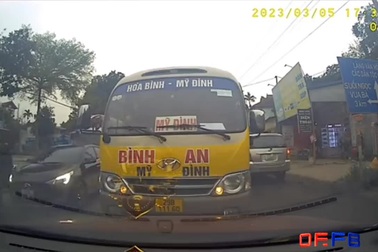 Tài xế xe khách tham gia giao thông kiểu khôn lỏi gây bức xúc