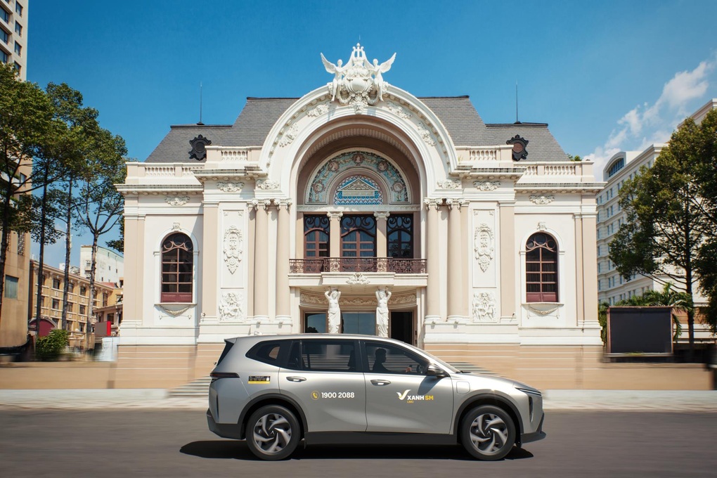 Xanh SM ra mắt dịch vụ taxi điện 7 chỗ cao cấp Xanh SM Limo - 3 Xanh SM ra mắt dịch vụ taxi điện 7 chỗ cao cấp Xanh SM Limo - 3