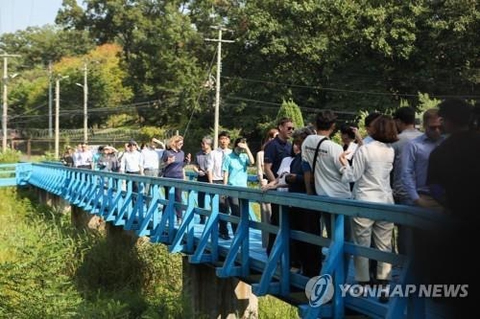 Hàn Quốc mở lại tour đường mòn du lịch DMZ Paju - 2 Hàn Quốc mở lại tour đường mòn du lịch DMZ Paju - 2