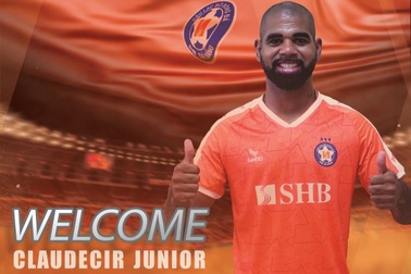 Chê Đức Chinh, HLV Lê Huỳnh Đức tăng cường tiền đạo ngoại binh