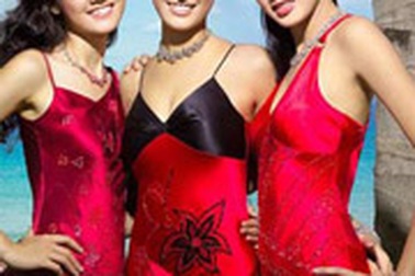 Hoa hậu Việt Nam 2008 đội vương miện trị giá 300 triệu đồng