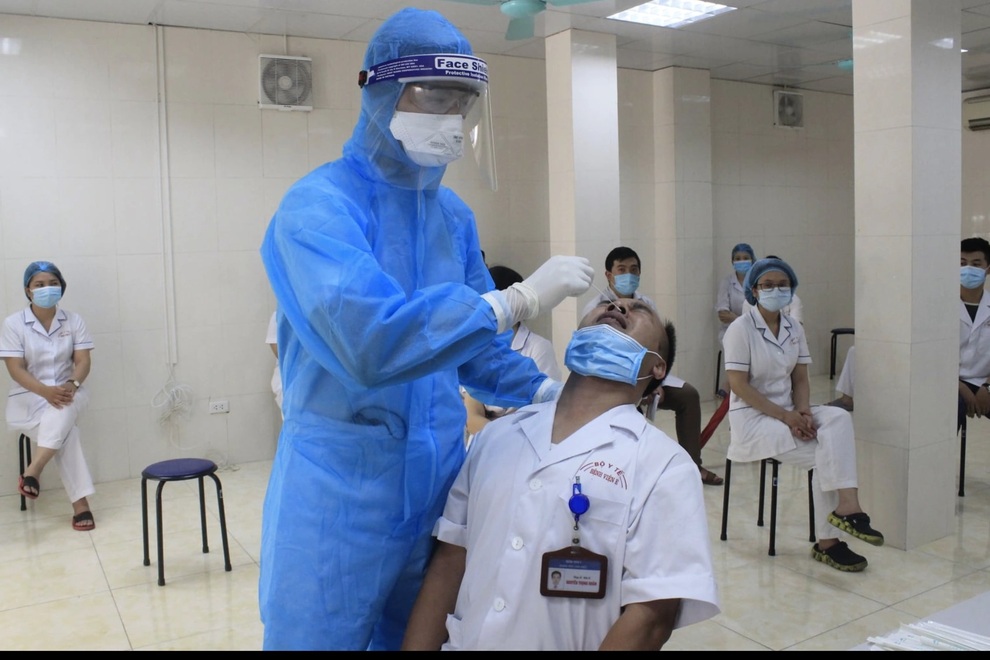 Các bác sĩ Hà Nội xuất quân chi viện TPHCM chống dịch Covid-19 - 2 Các bác sĩ Hà Nội xuất quân chi viện TPHCM chống dịch Covid-19 - 2